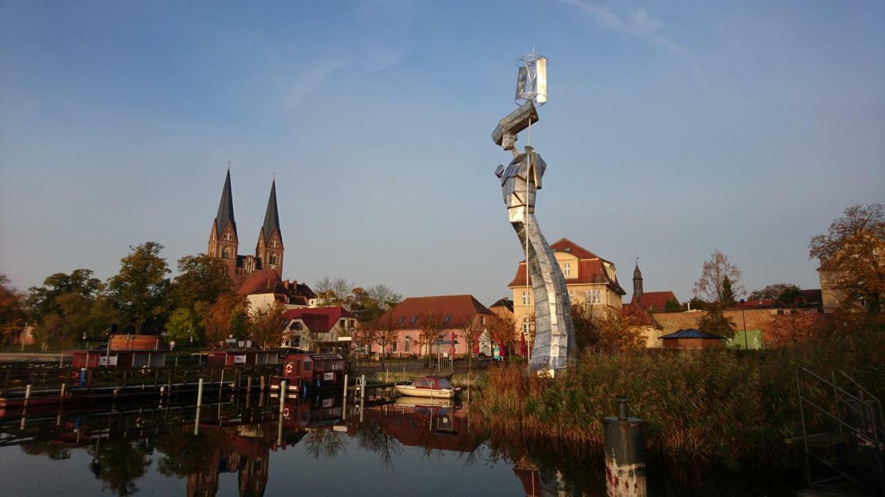 Kulturfreizeiten Ferienwohnungen Neuruppin Exterior photo
